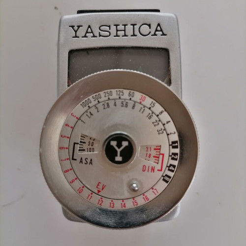 Yashica YEM35 Super light meter used with leather case