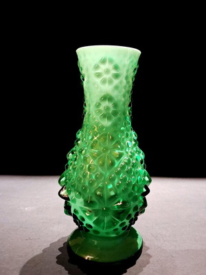Vintage χειροποίητο βάζο Hobnail Emerald Green Cased Glass σαν καινούργιο