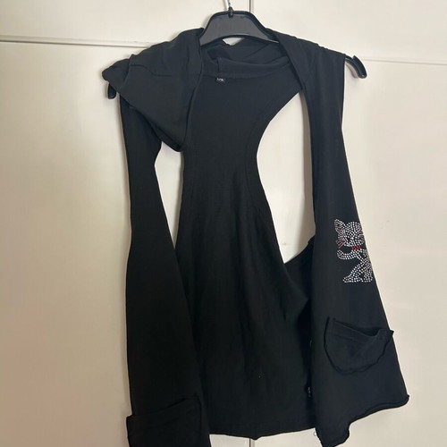Black vest like new