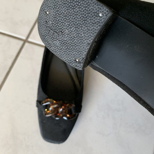 VOI&NOI black pumps size 38 with brown tortoiseshell chain, 3.5cm heel