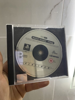 Mortal Kombat Trilogy PS1 μεταχειρισμένο, χωρίς εξώφυλλο και manual