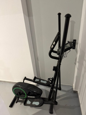 Μαγνητικό ελλειπτικό μηχάνημα York Active 110 μεταχειρισμένο, cross trainer