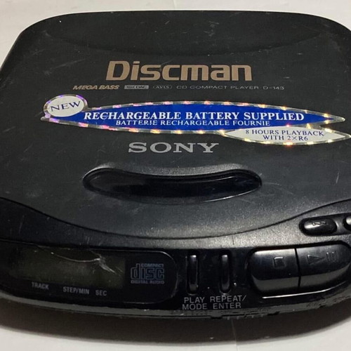 Sony Diskman D-143 used with rechargeable battery