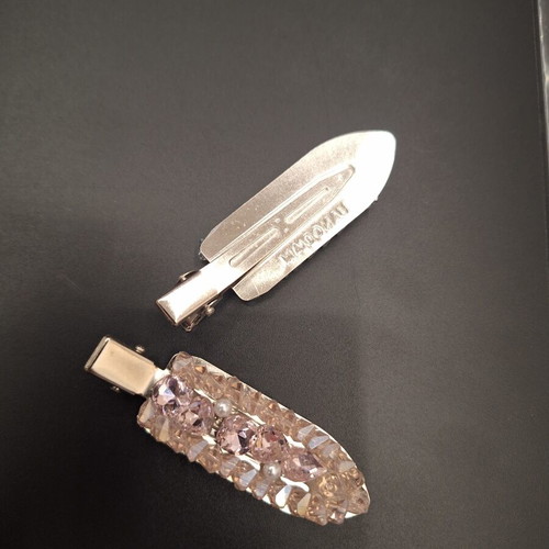 Hair clips new, two colors with rhinestones