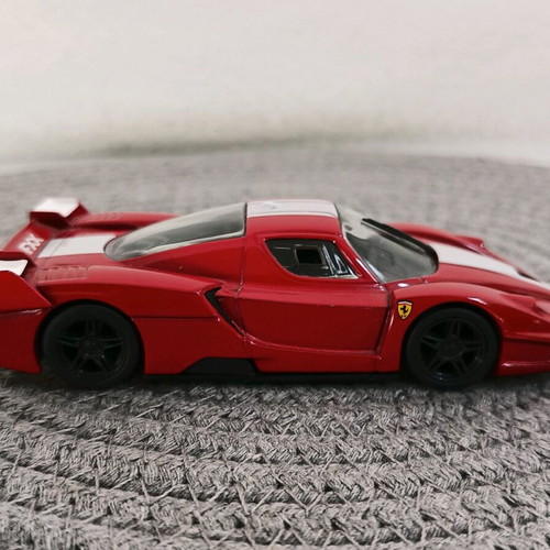Ferrari FXX Hot Wheels 1:43 model car like new