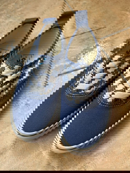Vans παιδικα παπουτσια καινουργια Νο 30