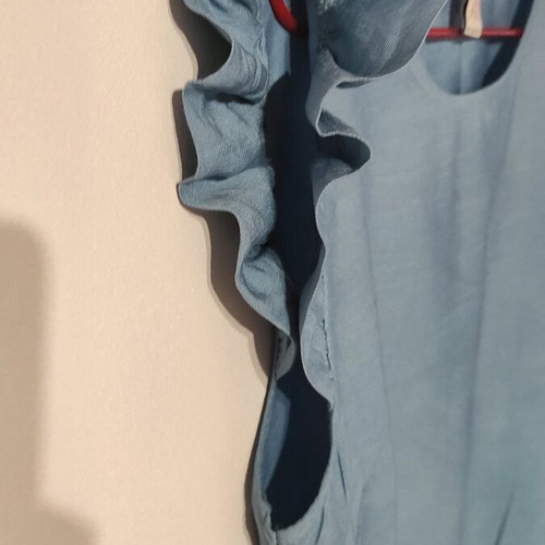 Top in beautiful blue, like new, size M