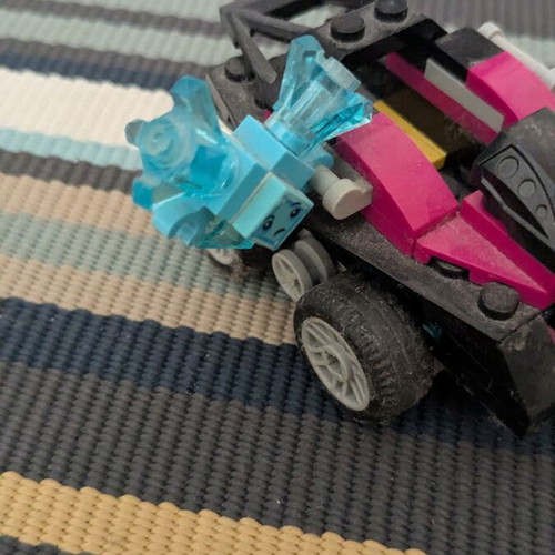LEGO DC Super Hero Girls 41233 Lashina Tank with Lashina figure