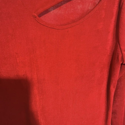Toi&Moi red blouse with cutout, like new