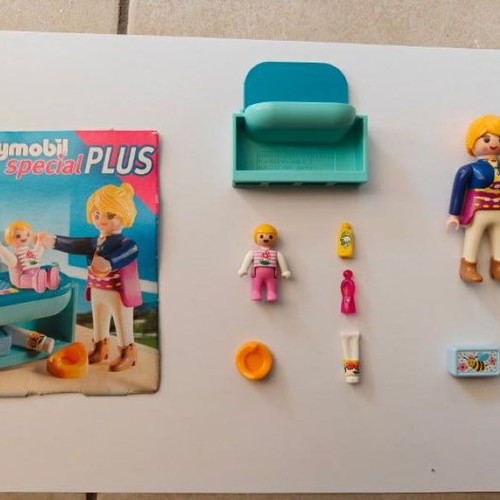 Playmobil 5368 Special Plus mom and baby set used