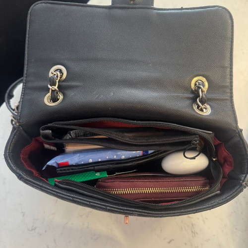 Bag crossbody black like new, medium size