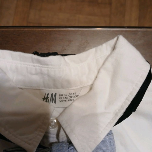 H&M dress shirts blue and white for 5-6 year old boy like new with bow tie