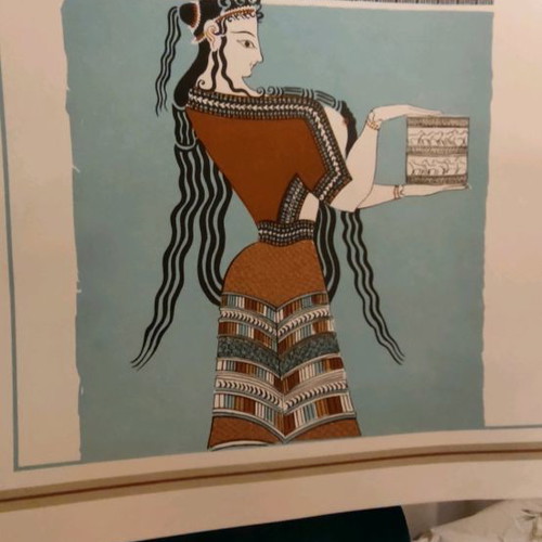 Mycenaean colored paintings used from frescoes and golden offerings