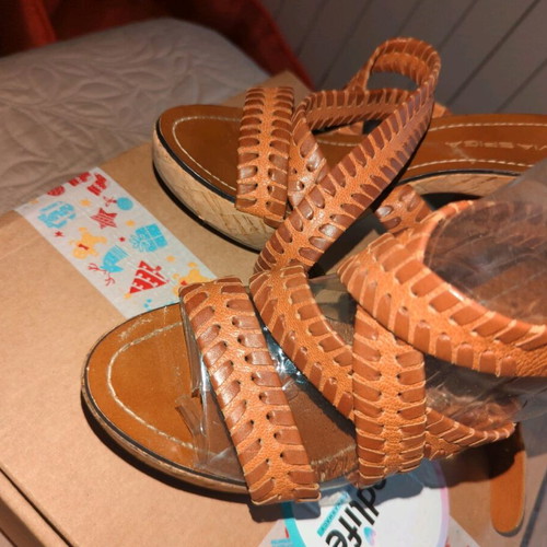 leather sandals tan size 36