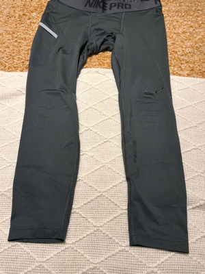 Nike leggings men's-women's size M like new, black and gray