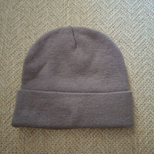 Beige knit cap like new