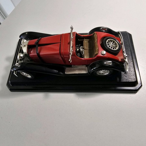 Mercedes Benz SSK 1928 Burago model car used, scale 1:24, red