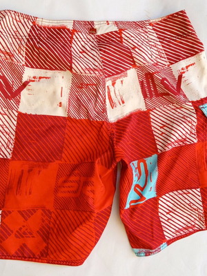 Quiksilver αντρικό μαγιό σαν καινούργιο, νούμερο 34, κόκκινο