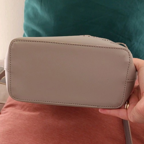 Gray medium-sized bucket crossbody bag like new, synthetic leather