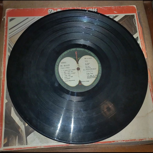 The Beatles 1962-1966 vinyl records used, set of 2