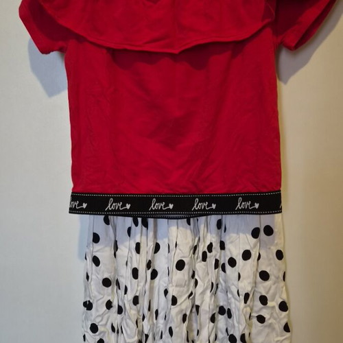 Miss Evita set like new, white and red