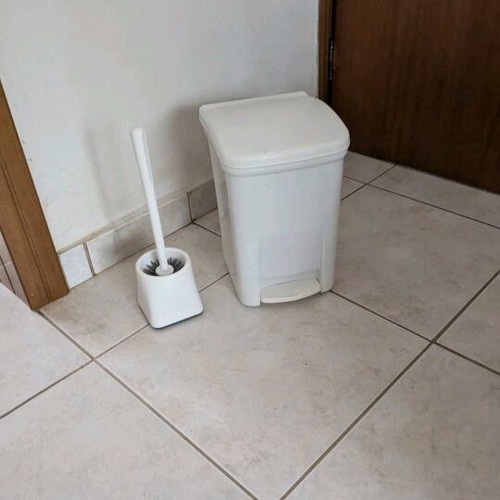 Trash bin and toilet brush used, set