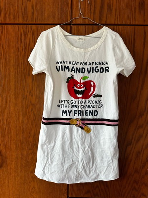 Dress with embossed designs cotton, like new, sizes M/L, white and red