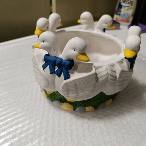 Decorative bowl new with duck design