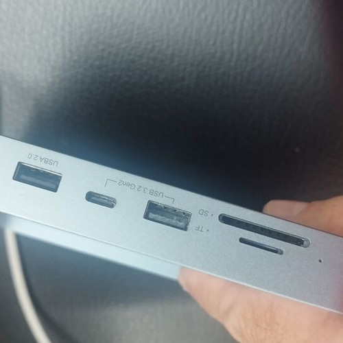 Pulwtop USB-C docking station used, silver