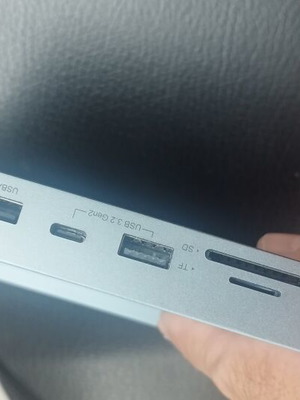 Pulwtop USB-C docking station used, silver