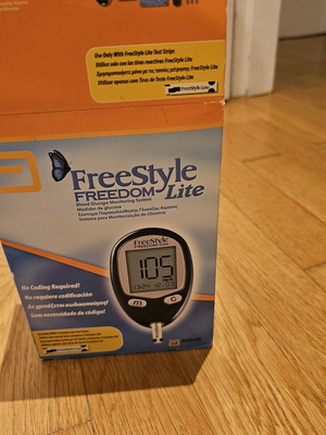 Freestyle Lite Blood Glucose Meter new