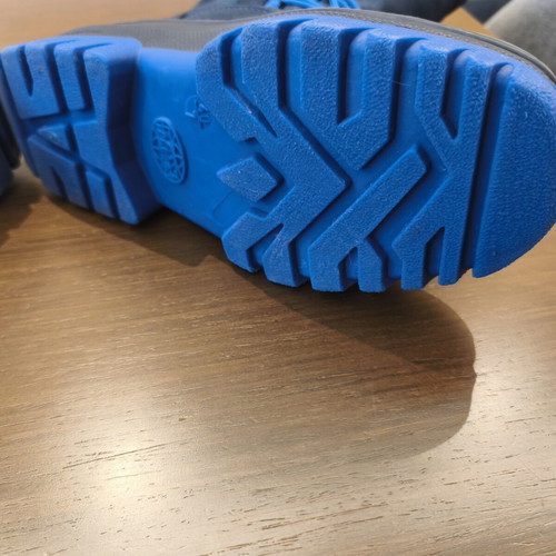 CMP snow boots size 40 blue like new