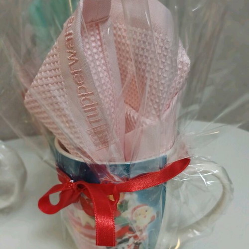 Tupperware glass towel new in gift packaging
