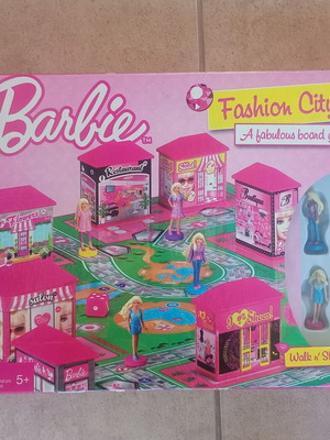 Barbie Fashion City board game