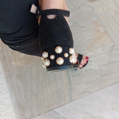 Sandals with Pearl Covered Heel like new, size 37, black velvet