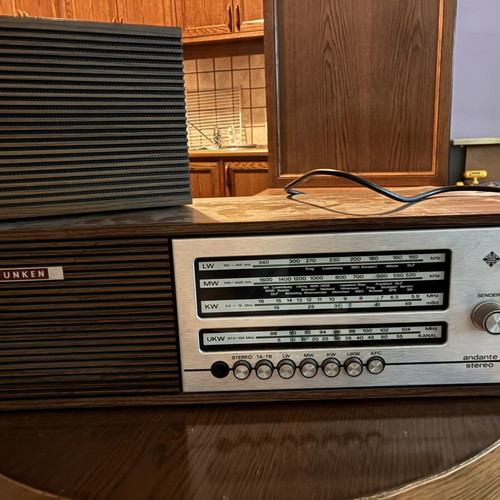Telefunken Andante Stereo 205 vintage radio with speaker used