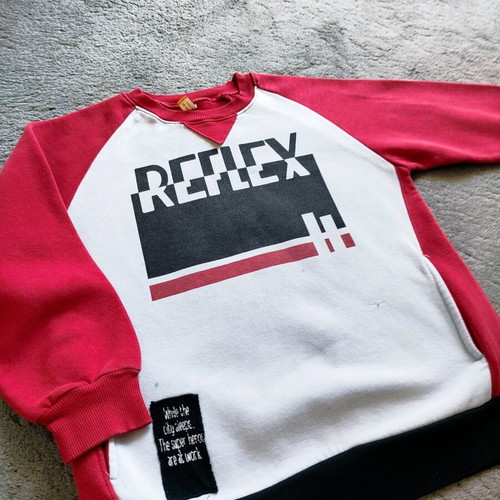 Reflex sweatshirt used for boys 8-9 years, black and red