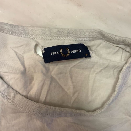 Fred Perry T shirt size M white with small hole near label