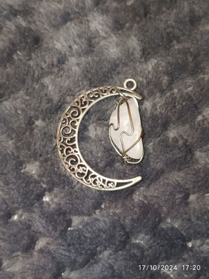 Crescent moon necklace with stone