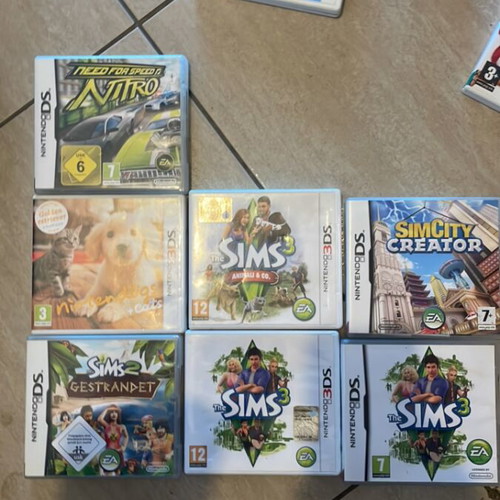 Nintendo DS and 3DS game cases like new, manuals included, no games