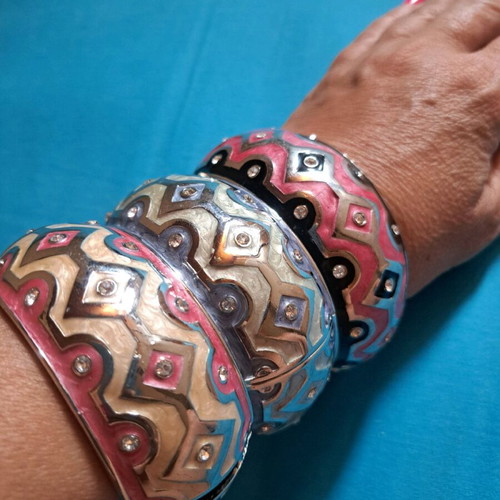Ethnic metal bracelets new, set of 3 with rhinestones in pastel colors