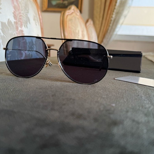 Christian Dior women sunglasses new, silver metal frame, black lens