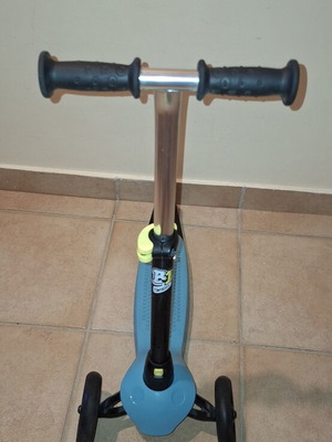 Decathlon Oxelo B1 kids scooter with adjustable handlebar, like new