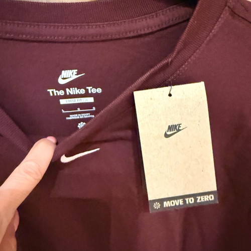 Nike women's tee new, burgundy color, size L
