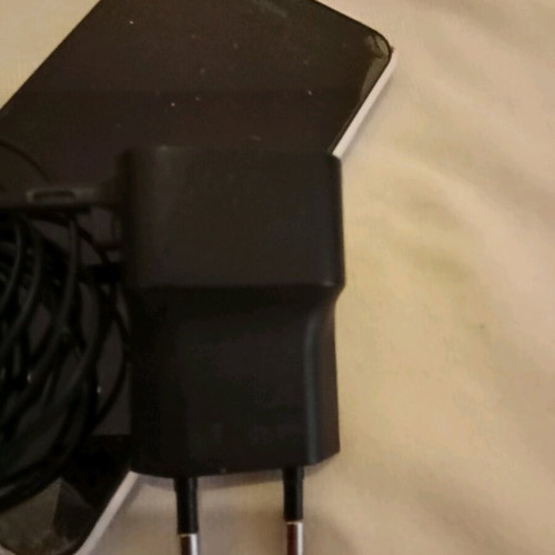 Nokia charger and headphones used, compatible with Alcatel, Realme, Redmi