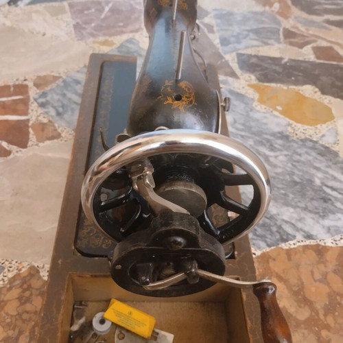Singer Vintage Soviet Hand Crank Sewing Machine used, 1950s
