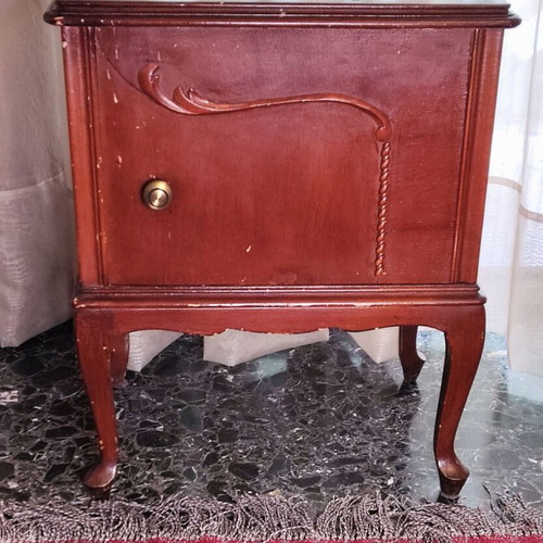 Vintage wooden nightstand used, ideal for DIY or upcycling