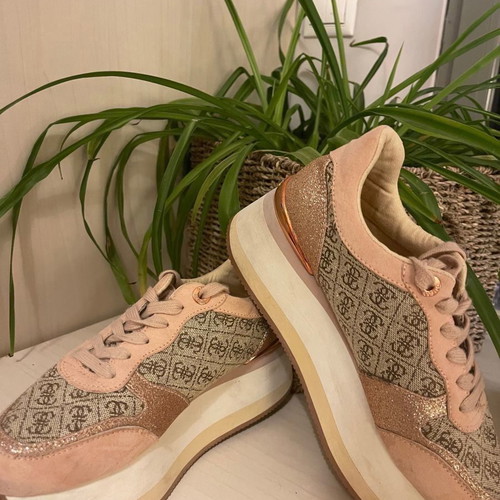 Guess sport shoes size 37 with logo and glitter, like new