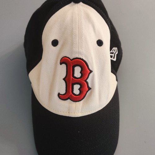 New Era Boston Red Sox Fitted Cap used, size 7 1/8, black