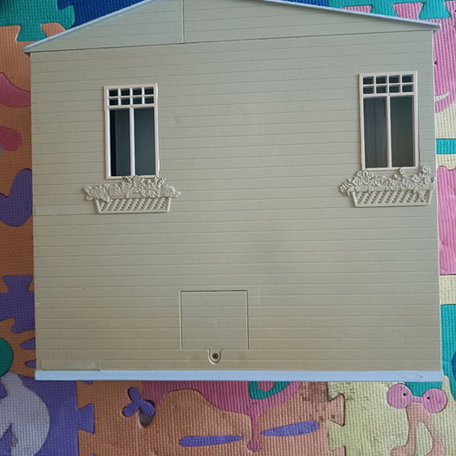 Vintage Mattel dollhouse 2005 like new